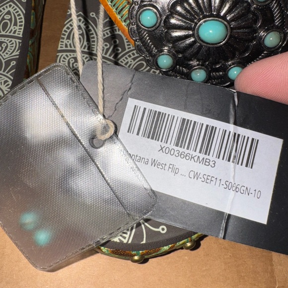 Montana West Black and Green Embellished Sandals - Picture 3 of 9